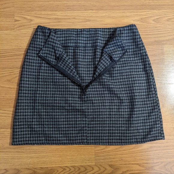 High waist zip up mini skirt - Picture 2 of 4